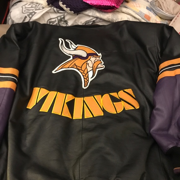 Leather jacket - Picture 5 of 7